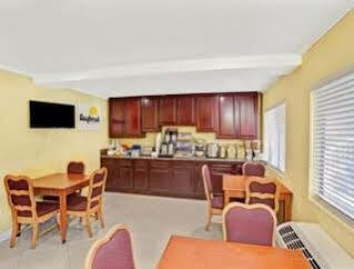 Days Inn by Wyndham Whittier Los Angeles Exterior foto